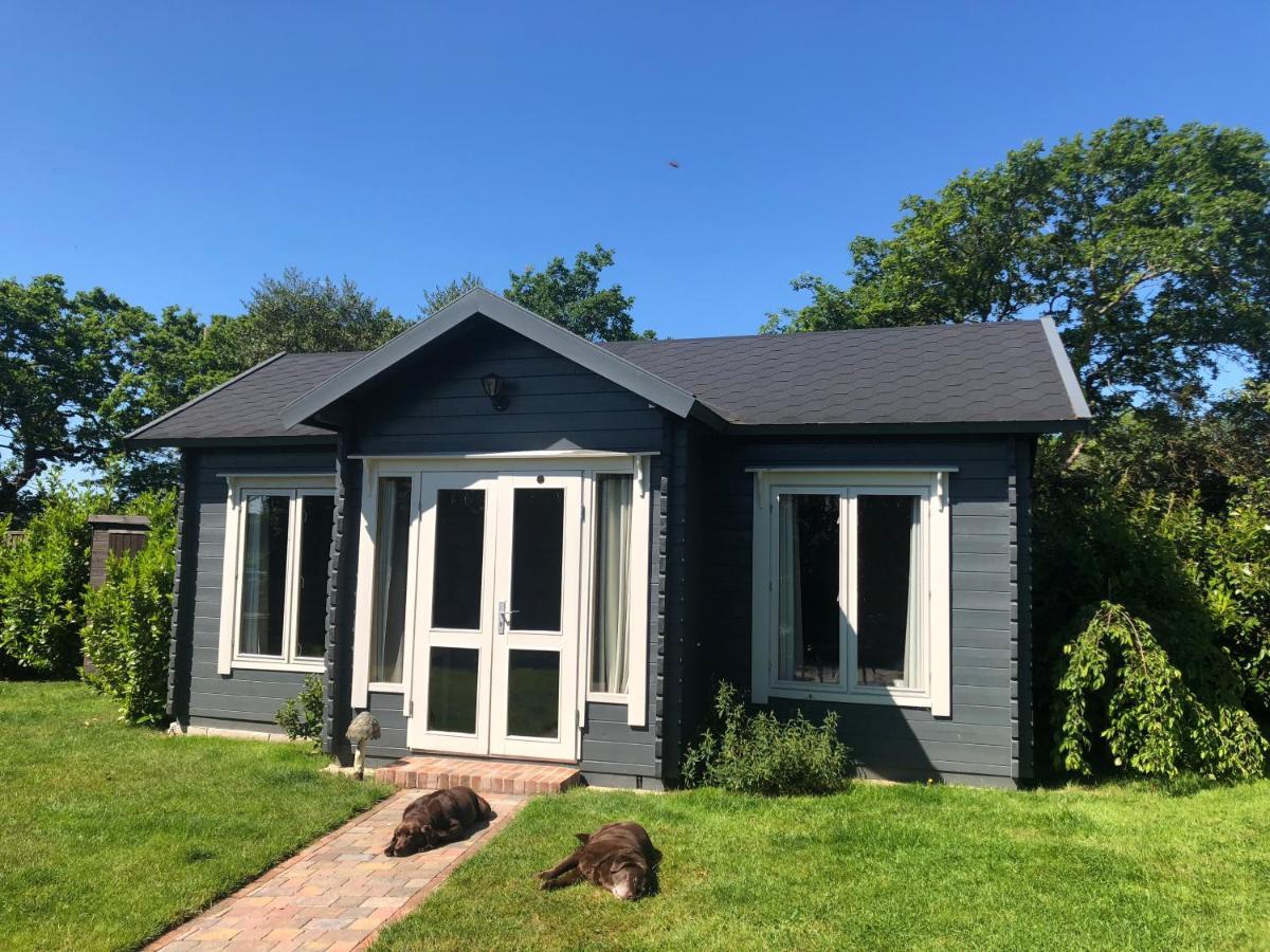 Modern Summerhouse Lymington Exterior photo
